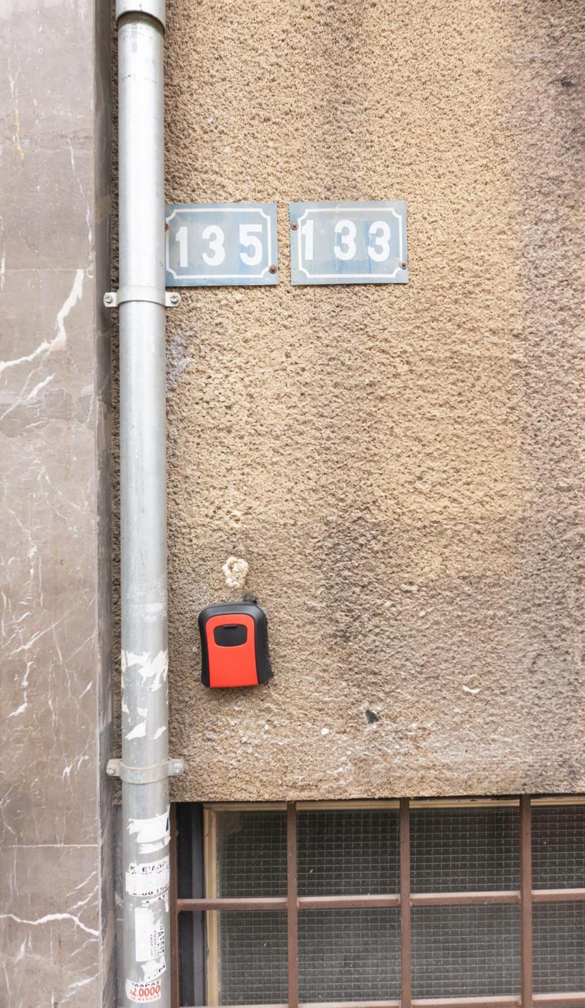 50 Steps Metro Kato Patisia Renovated Athens Apt Екстер'єр фото